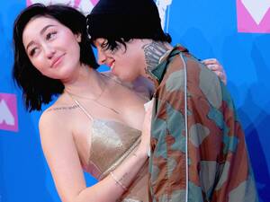 Noah Cyrus Porn - Noah Cyrus and Lil Xan's Public Breakup Drama and Cheating Accusations on  Instagram, Explained