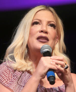 Jennie Garth Porn Star - Tori Spelling - Wikipedia