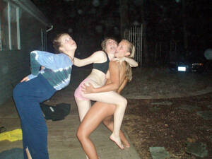 Amateur Party Teen - partying-teens-at-the-lake-house-24.jpg | MOTHERLESS.COM â„¢