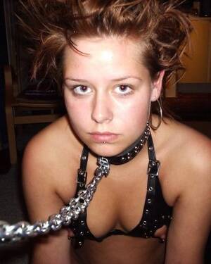 Collared Girls Porn - Petite brunette teen gets collared and chained Porn Pictures, XXX Photos,  Sex Images #3030946 - PICTOA