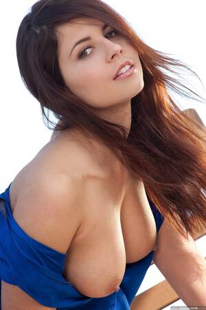 fresh brunette - Cali Logan is a fresh brunette with a great natural body. Rating = 9.58/10