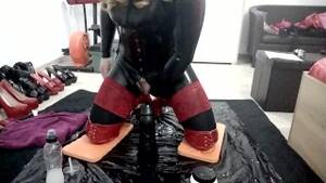 Latex Anal Huge Dildo - Huge dildo in ass Crossdresser latex deep anal Episode#1 - Free Porn Videos  - YouPorn