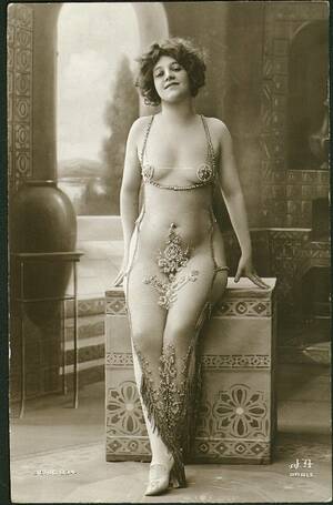 Early French Porn - Erotic French postcards from the early 1900s (NSFW) | Dangerous Minds