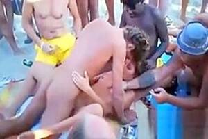 fucking on public beach - Fucking In Public At The Beach, free Outdoor xxx video (Mar 9, 2019)