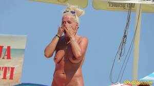 beach spy cam cougars - Naked Beach Spycam First-Timer - Close-Up Cooter cougar - uiPorn.com