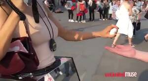 Amsterdam Pussy - Amsterdam public testing pussy - ThisVid.com