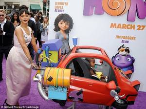 Gratuity Tucci Tip Character Porn - Rihanna, who voices the character of Gratuity 'Tip' Tucci in the movie,  wore a long light pink satin gown that looked like something from the 60s.