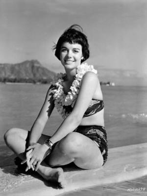 1950s Fat Lady Stars - Natalie Wood / > I find this photograph odd, due to the fat that Natalie