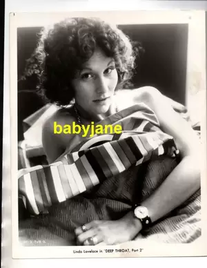 Linda Lovelace Vintage - LINDA LOVELACE ORIGINAL 8X10 PHOTO PORN STAR PORTRAIT IN BED 1974 DEEP  THROAT II | eBay