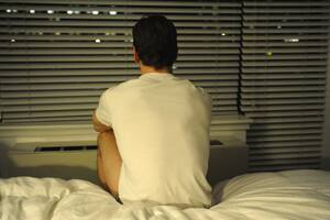 Drunk Shame Porn - Shame movie review & film summary (2011) | Roger Ebert