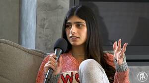 Mia Khalifa Hijab Porn - Ex-porn star Mia Khalifa 'didn't make money off infamous hijab adult film  scene that sparked ISIS threats for years' | The Sun