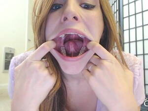 Girl Mouth Porn - Hot Woman Showing Her Perfect Teeth & Big Mouth | xHamster