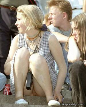 hidden upskirt no panties - No Panties Teen Frontal Upskirt â€“ Sexy Candid Girls