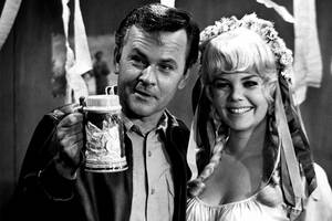 Bob Crane Porn - The tragic, unsolved murder of Hogan's Heroes star Bob Crane
