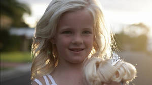 Littl Girl Looking At - Daddys Little Girl 3