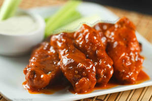 homemade porn buffalo - Sweet and Spicy Buffalo Chicken Wings with Homemade Blue Cheese Dressing