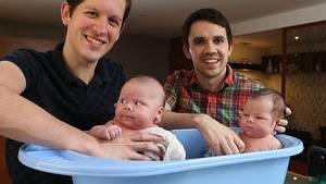 Asheville Amateur Gay Porn - Young lesbians cleaning eachother