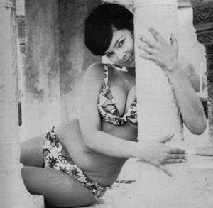 Batgirl Yvonne Craig Porn - Yvonne Craig
