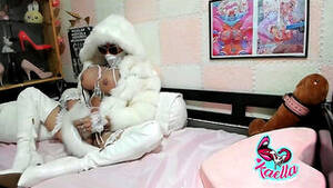 ladyboy in fur - Fur Shemale Porn Videos