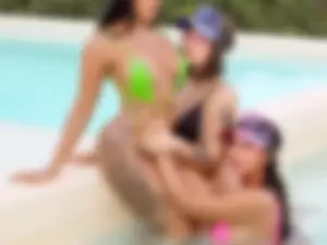 lesbian pool fun - VIOLETA (viioletlover) XXX Porn Videos - Lesbian pool fun ðŸ’¦ðŸ˜‹