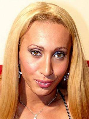 laura ferraz tranny anal - Laura Ferraz Videos porno y BiografÃ­a | ShemalesTube.com