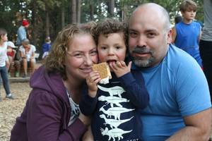 Family Fun Happy Days Porn - Family Camp offers a taste of all that Tawonga has to offer: Campfires,  Shabbat, boating on the lake, arts and crafts, the Challenge Course, hiking  to the ...