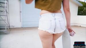 blonde teen ass strip - Skateboard blonde with a big ass strips naked outdoor - XVIDEOS.COM