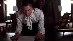 maggie gyllenhaal spanking scene - Maggie Gyllenhaal - Secretary (2002