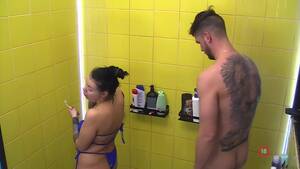 Celebs Porn Shower - Male Celebs: valovilag Barna in shower - ThisVid.com