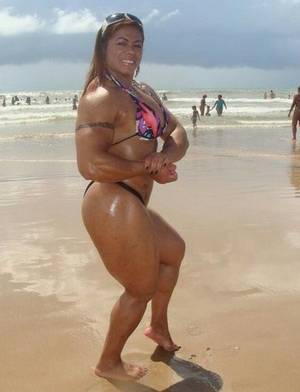 Brazilian Muscle Babes Porn - Thighs of Simone Sousa.