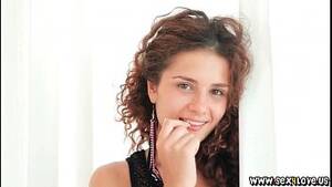 Curly Haired Lara - Curly red haired Clara solo - XVIDEOS.COM