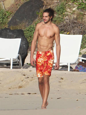 Nba Black Porn - Shirtless NBA Player Joakim Noah