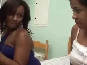 Brazilian Lesbian Mom - mother and daughter))((Real Sister Brazil)) - Sunporno