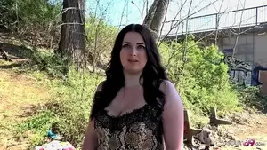 fat pussy casting - Fat pussy lingered under the bridge and gave it away at home - PORNVOV