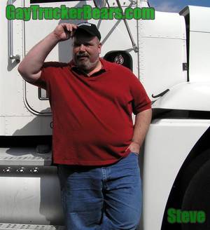 fat trucker porn - flashing drive Gay Trucker Bear chubby ...