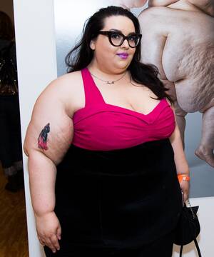 bbw fuck miley cyrus - A Model From A Miley Cyrus Video Was Fat-Shamed