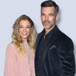 Leann Rimes Naked Porn - Eddie Cibrian Films LeAnn Rimes' Emotional, Nearly Nude Music Video
