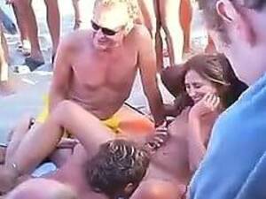 beach mmf orgy - Nude Beach - Honey Exhibitionists Public Orgy : XXXBunker.com Porn Tube