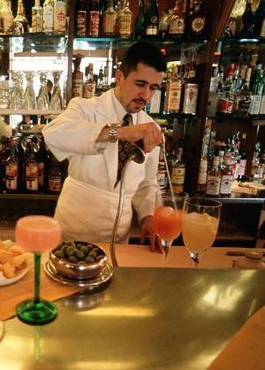 Italian Hot Runner Porn - Bar Basso in Milan Italian Best restaurants and cafes - Artemest