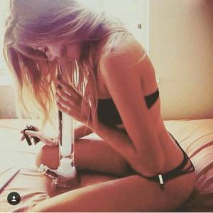 Hot Weed Porn - Weed - Ganja - Marijuana - bong - girl - sexy - weed porn - GanjaGirls