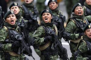 Mexican Army Girl Porn - Mexican Special Forces participate in a military parade celebrating  Independence Day [3500 Ã— 2333] : r/MilitaryPorn