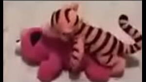 Elmo Sex Porn - Se cogen a elmo :v SDLG - XVIDEOS.COM