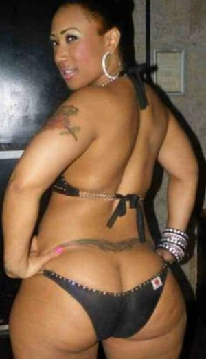 Big Booty Black Pussy - Big booty black girls, big fat ebony ass babes, phat booty shake and nude  black hotties.