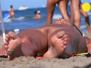 Amateur Voyeur Sex Beach - Beach Pussy - Nude Beach, Beach Pussy, Beach Voyeur, Hairless Pussy, Naked