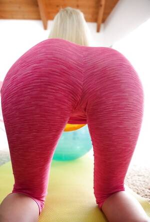 flexible blonde yoga - Yoga Camel Porn Pics & Porno Images - SecretaryPics.com