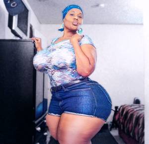 curvy ebony bitch - Super Thick Bitch