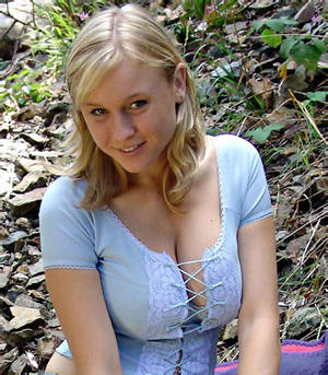 blonde big tits petra - BoobStudy