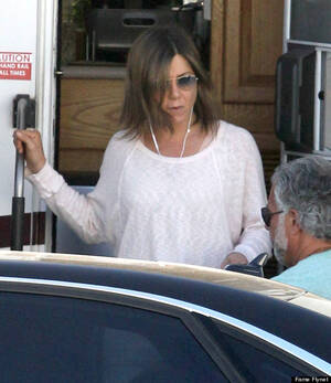 jennifer aniston anal sex - Jennifer Aniston Goes Fresh-Faced On The Set Of 'Cake' | HuffPost  Entertainment