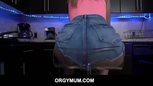 Hot Mom Fucks Doggie Style - Hot and sexy stepmilf step MOM Doggystyle With - Rachael Cavalli -  XVIDEOS.COM