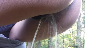 ebony upskirt piss - Sexy Black Girl Pissing Outdoors - XNXX.COM